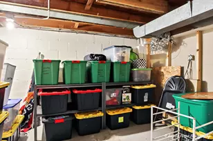 2110 Elim Ave, Zion, IL 60099 - Photo 24