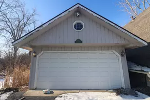 35828 N Marine Dr, Fox Lake, IL 60020 - Photo 14