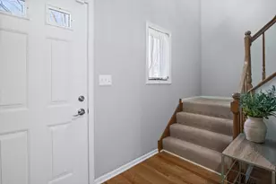 7S367 Augusta Ln, Naperville, IL 60540 - Photo 4