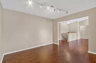 2018 Lafayette Dr, Belvidere, IL 61008 - Photo 8