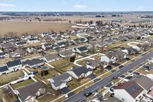 2018 Lafayette Dr, Belvidere, IL 61008 - Photo 28