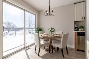 632 Weidner Rd, Buffalo Grove, IL 60089 - Photo 6