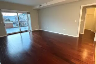 135 S York St, Elmhurst, IL 60126 - Photo 6