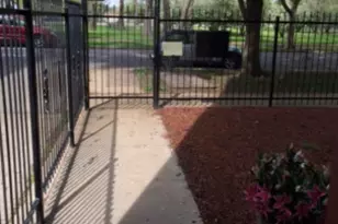 9041 S Muskegon Ave, Chicago, IL 60617 - Photo 24