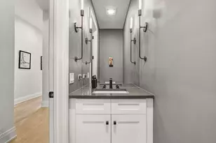 3057 N Lincoln Ave, Chicago, IL 60657 - Photo 10