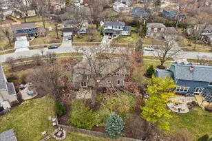 923 Mayfair Dr, Libertyville, IL 60048 - Photo 34