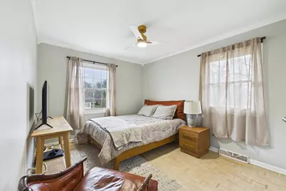 923 Mayfair Drive, Libertyville, IL 60048 - Photo 24