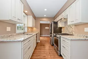 2S753 Ave Orleans Ave, Oak Brook, IL 60523 - Photo 4