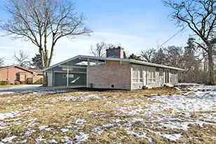 411 S 1st St, Elburn, IL 60119 - Photo 16