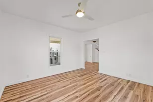 325 N Market St, Hoopeston, IL 60942 - Photo 6