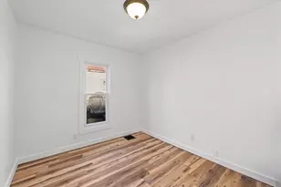 325 N Market St, Hoopeston, IL 60942 - Photo 12