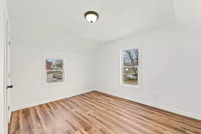 325 N Market Street, Hoopeston, IL 60942 - Photo 22