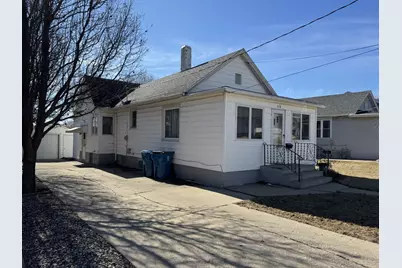 618 10th Street, Peru, IL 61354 - Photo 2