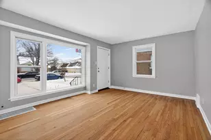 106 164th St, Calumet City, IL 60409 - Photo 4