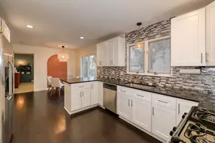 724 S Jefferson St, Batavia, IL 60510 - Photo 8