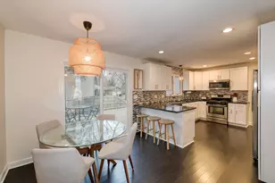 724 S Jefferson St, Batavia, IL 60510 - Photo 6