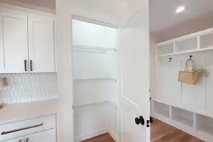 1696 Yorktown Dr, Bourbonnais, IL 60914 - Photo 6