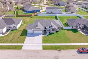 1696 Yorktown Dr, Bourbonnais, IL 60914 - Photo 2