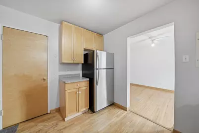 2429 W Farragut Avenue #2B, Chicago, IL 60625 - Photo 10