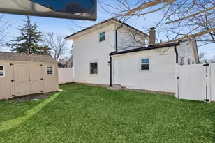 1208 S Union St, Aurora, IL 60505 - Photo 14