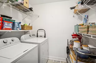 988 Cooper Ct, Elk Grove Village, IL 60007 - Photo 18