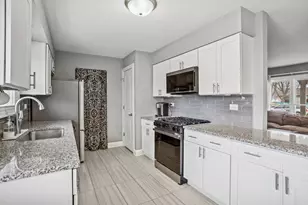 988 Cooper Ct, Elk Grove Village, IL 60007 - Photo 12