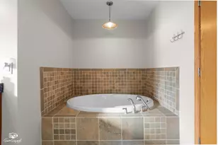 1064 N 129th Infantry Dr, Joliet, IL 60435 - Photo 24