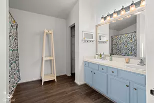 1064 N 129th Infantry Dr, Joliet, IL 60435 - Photo 6