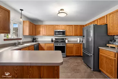 1064 N 129th Infantry Drive, Joliet, IL 60435 - Photo 4