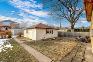 7444 Keeler Ave, Skokie, IL 60076 - Photo 30