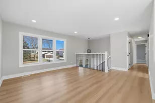 20020 S Sycamore Dr, Frankfort, IL 60423 - Photo 2