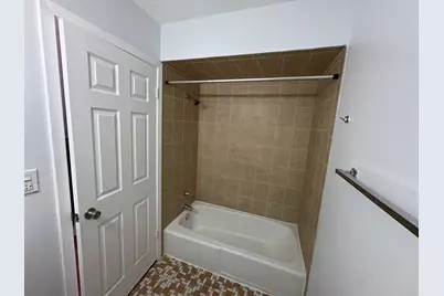 9850 Garden Court, Schiller Park, IL 60176 - Photo 10