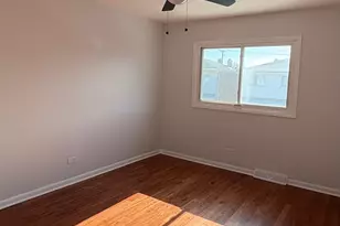 9850 Garden Ct, Schiller Park, IL 60176 - Photo 12