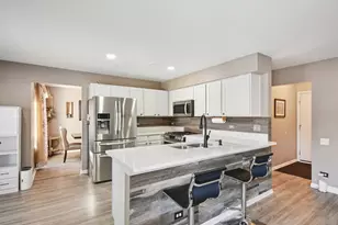 521 Ivory Ln, Bartlett, IL 60103 - Photo 6