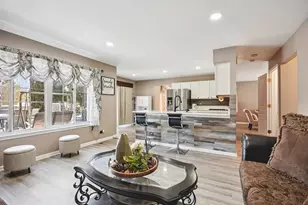 521 Ivory Ln, Bartlett, IL 60103 - Photo 8