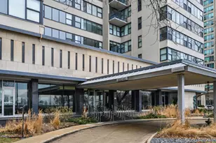 3430 N Lake Shore Dr, Chicago, IL 60657 - Photo 2