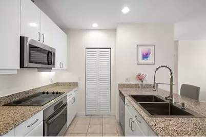 737 W Washington Boulevard #1902, Chicago, IL 60661 - Photo 8