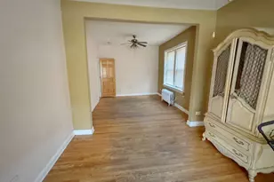 913 N Kedvale Ave, Chicago, IL 60651 - Photo 4
