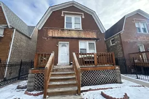 913 N Kedvale Ave, Chicago, IL 60651 - Photo 1