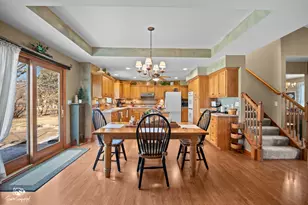 735 Meadowwood Dr, Joliet, IL 60431 - Photo 16