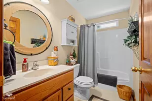 735 Meadowwood Dr, Joliet, IL 60431 - Photo 22