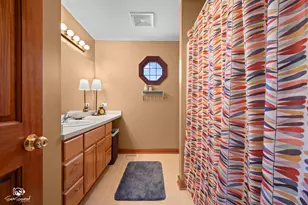 735 Meadowwood Dr, Joliet, IL 60431 - Photo 28