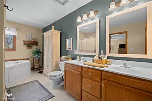 735 Meadowwood Dr, Joliet, IL 60431 - Photo 30