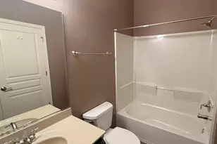 2250 Aurora Dr, Pingree Grove, IL 60140 - Photo 8