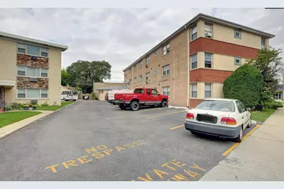 6441 W Higgins Avenue #3W, Chicago, IL 60656 - Photo 2