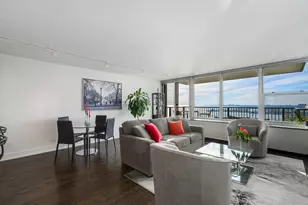 400 E Randolph St, Chicago, IL 60601 - Photo 10