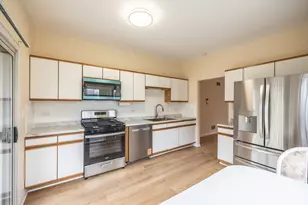 1179 Edington Ct, Carol Stream, IL 60188 - Photo 4