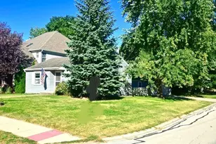 1106 N Main St, Naperville, IL 60563 - Photo 2