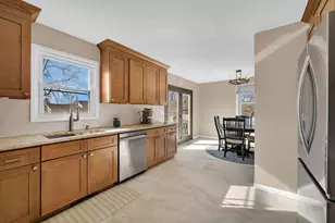 24333 S Valley Dr, Channahon, IL 60410 - Photo 12