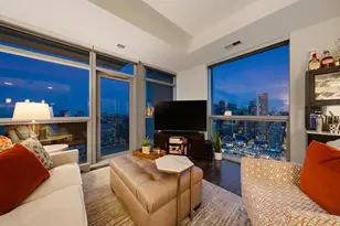 303 W Ohio St, Chicago, IL 60654 - Photo 14